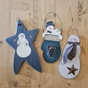 Lot Of Wooden Snowmen Decor